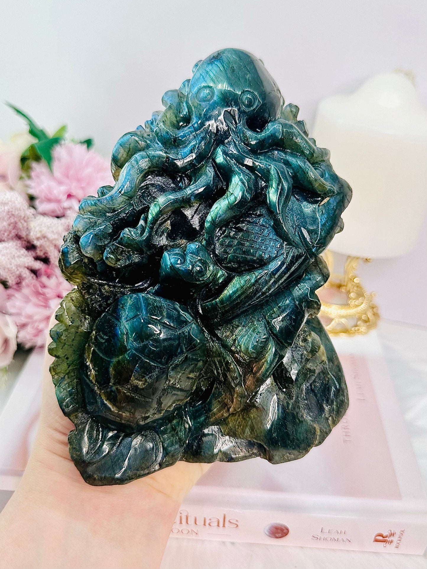 Full of Flash Huge 1.2KG 17cm Tall Labradorite Carved Sea Life With An Octopus & Turtle