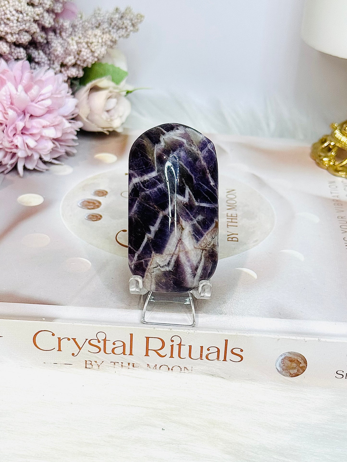Chevron Amethyst Palm Stone (stand is display only)