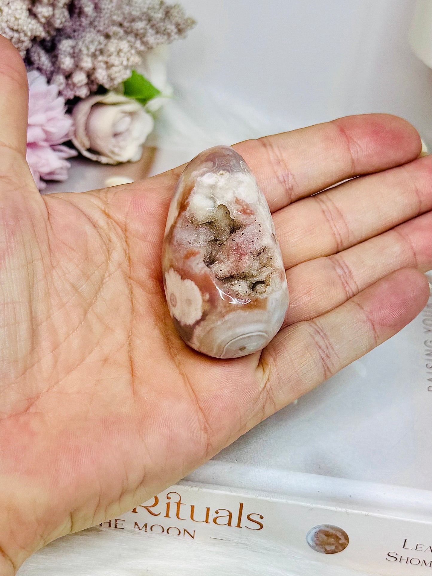 Druzy Flower Agate Egg On Stand 5.5cm