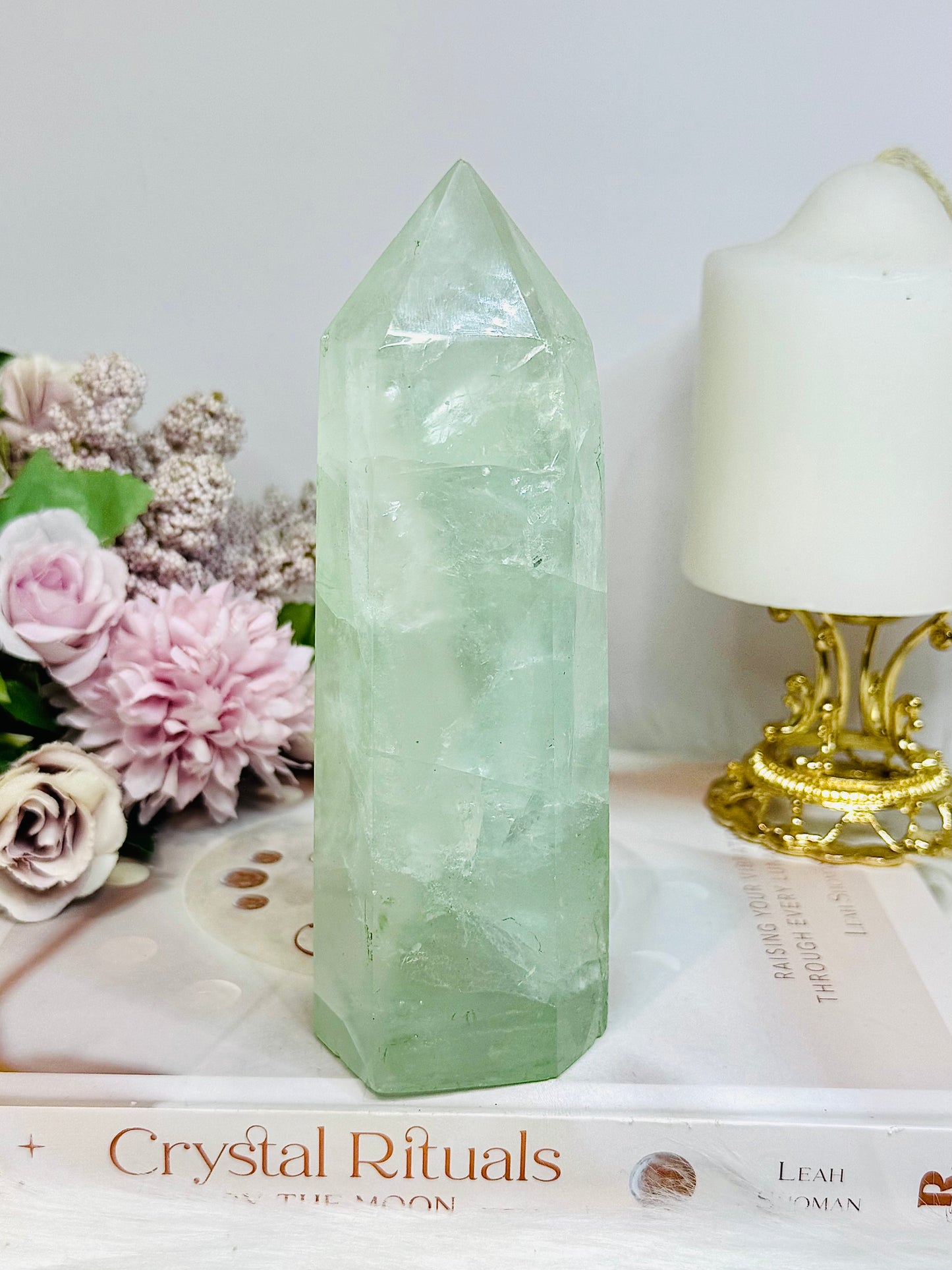 Large Green Fluorite Tower with Rainbows 15.5cm 650g