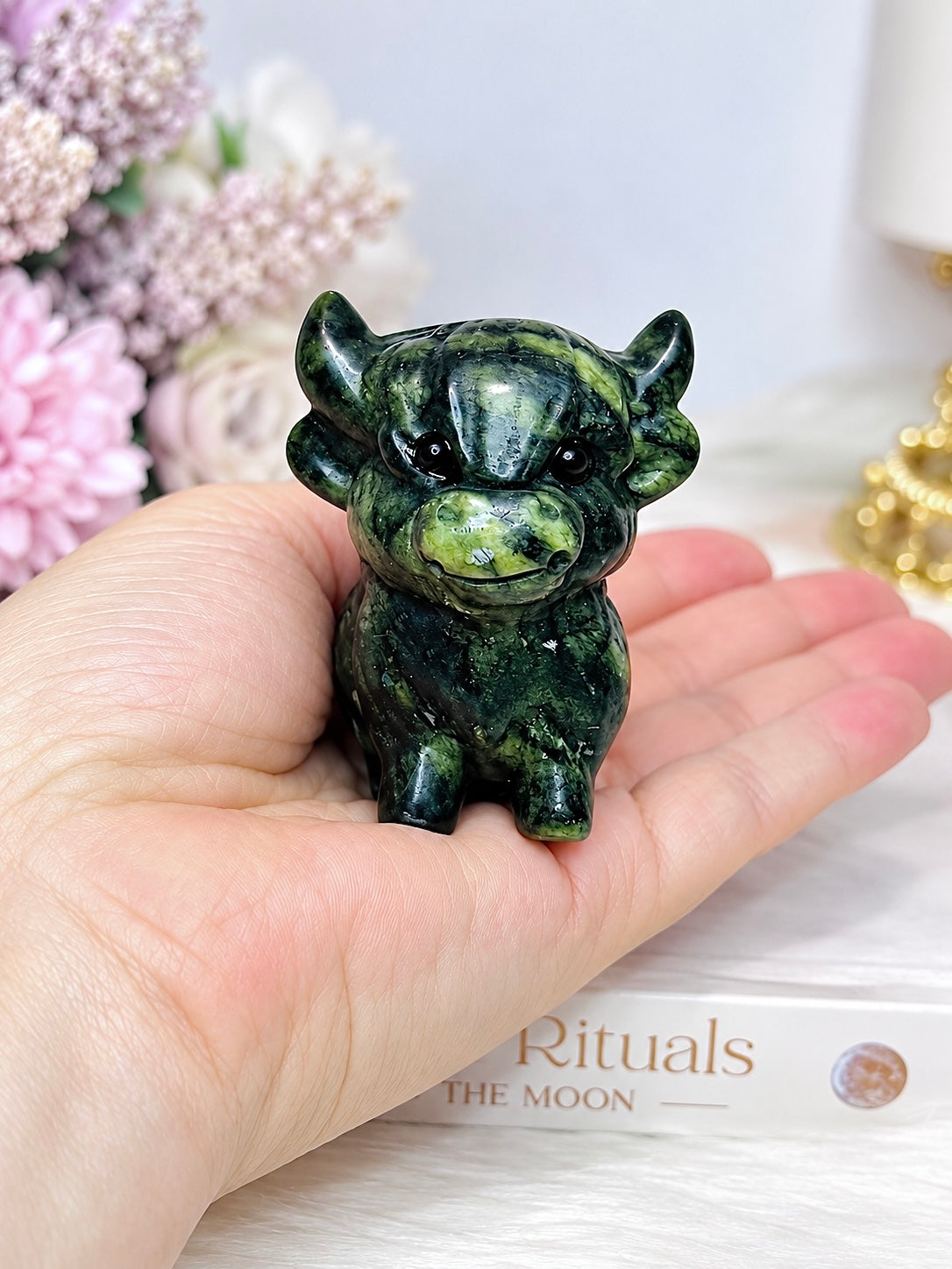 Green Jade Highland Cow Carving 6cm