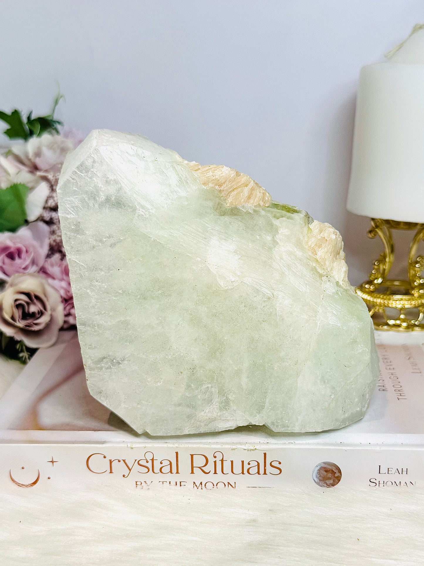 Large Pistachio Calcite Natural Specimen Freeform 11cm 1.15KG