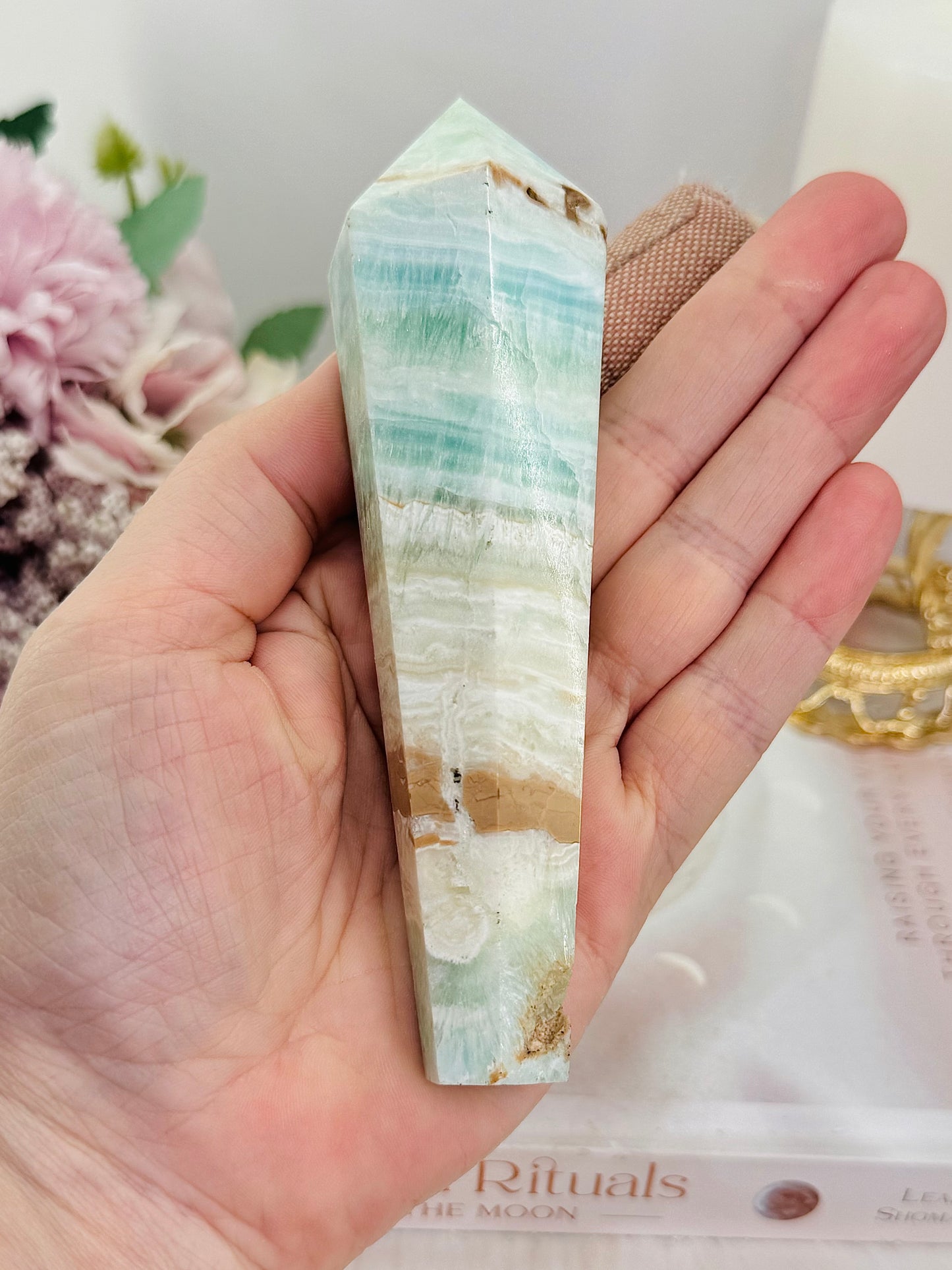 Stunning Caribbean Calcite Carved Wand | Tower 18cm Inc Stand