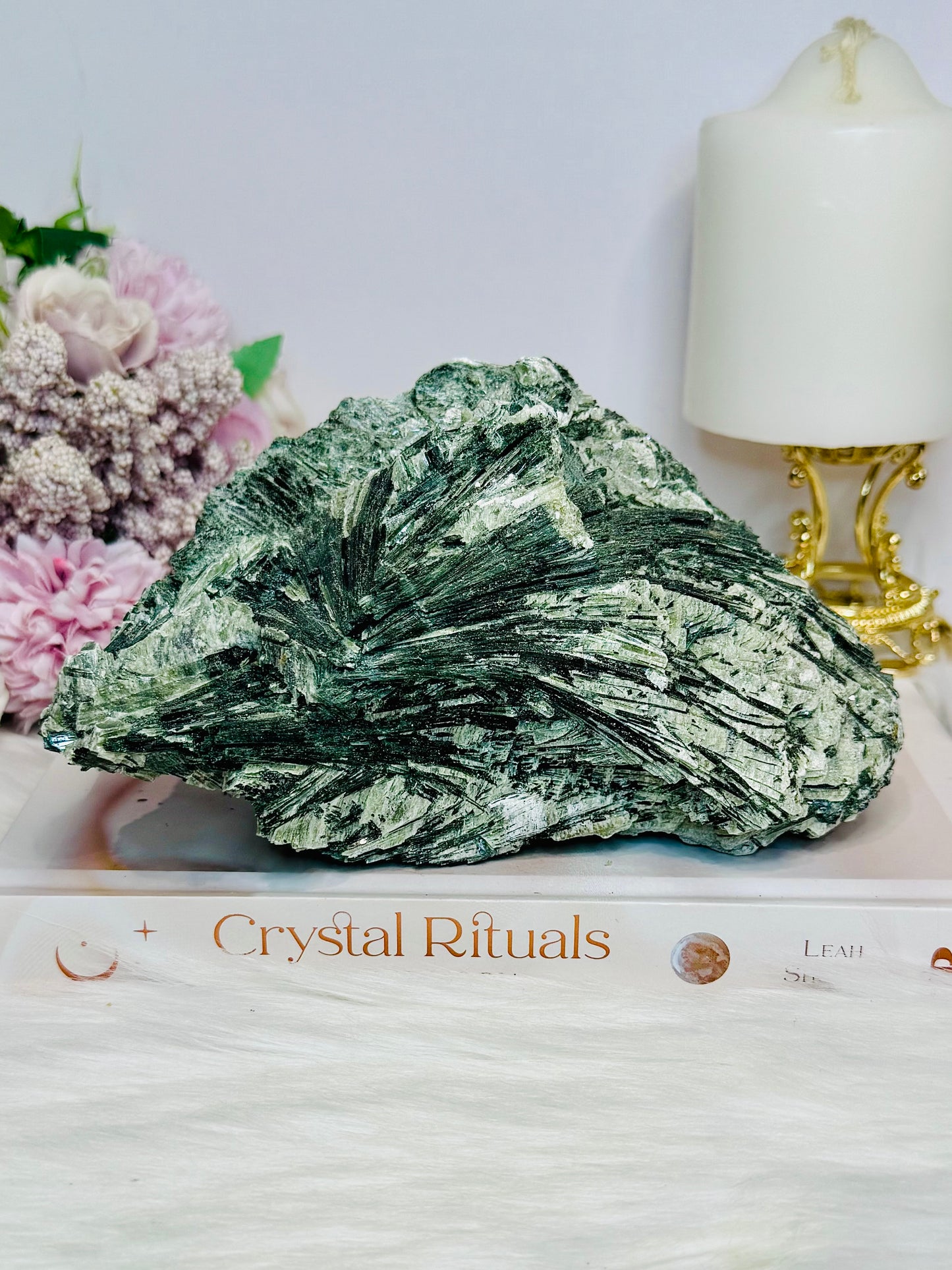 Huge Natural Green Tourmaline Specimen 17.5cm 1.3KG