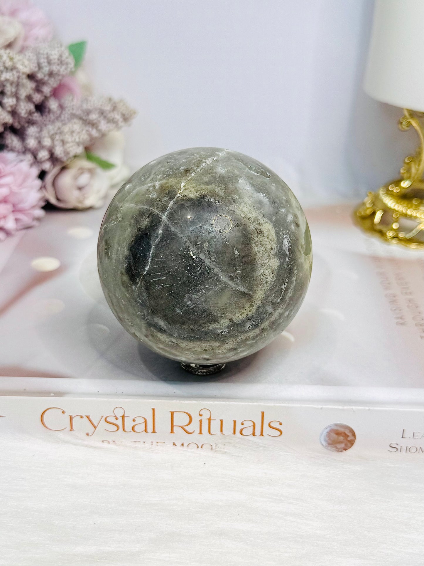Druzy Agate Sphere on Stand 376g