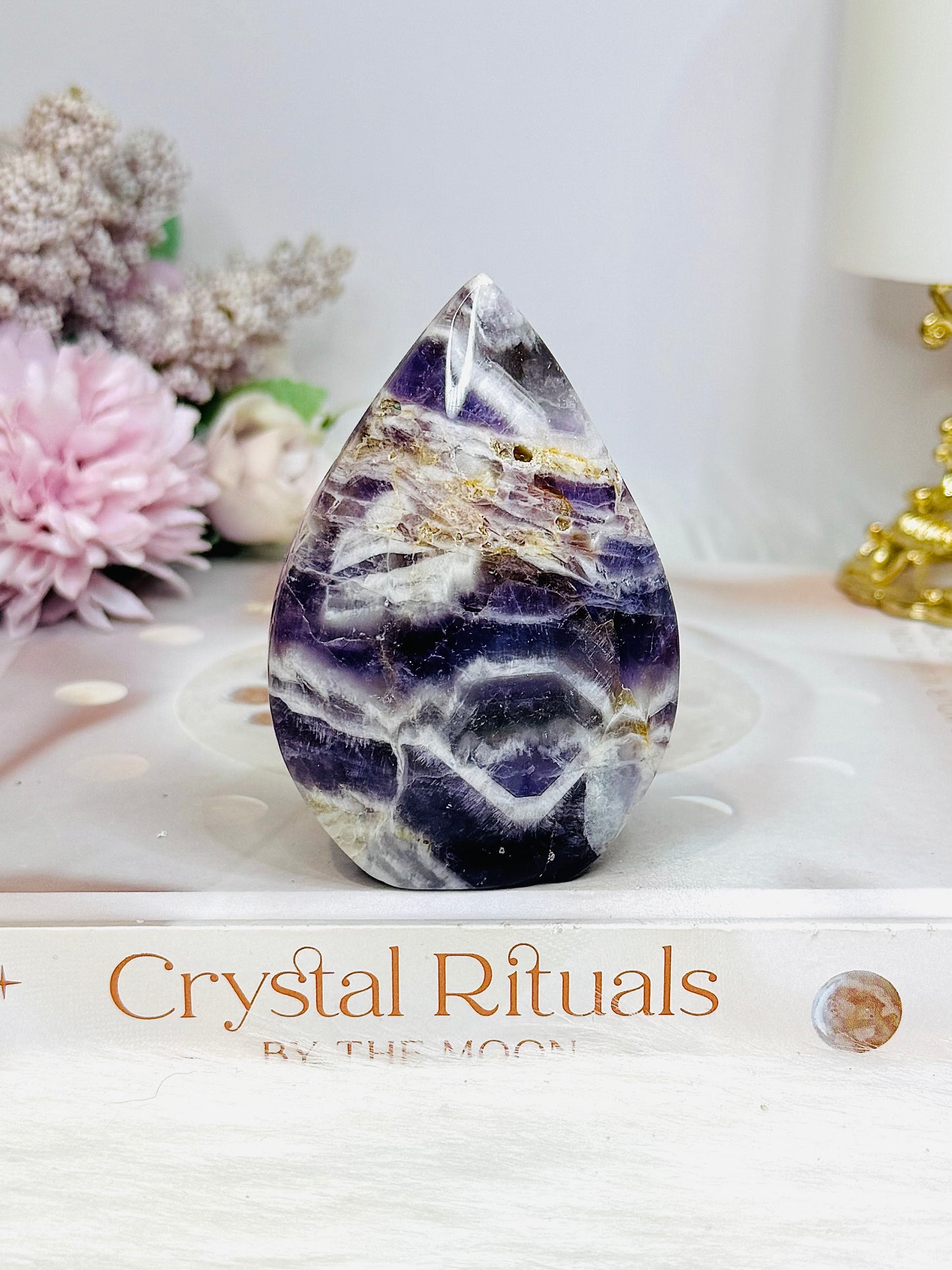 Chevron | Dream Amethyst Flame | Freeform 8cm