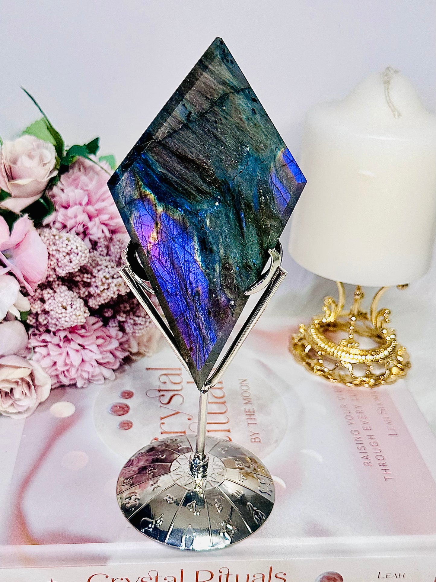 WOW!!!! Absolutely Gorgeous Labradorite Diamond Full of Purple Flash Both Sides On Silver Stand 19.5cm
