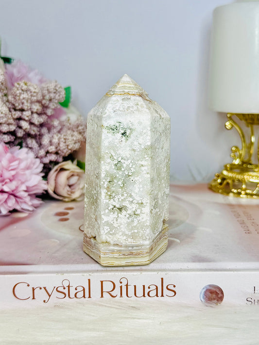 Chunky 9.5cm White Agate Tower