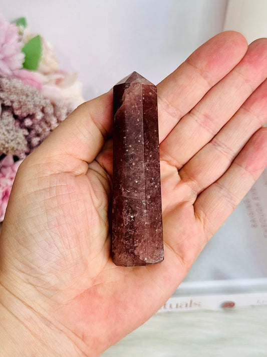 Beautiful 8.5cm Strawberry Quartz Tower