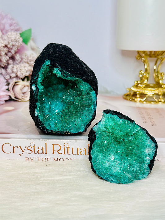 Large Emerald Green (dyed) Moroccan Geode Quartz Set 238g