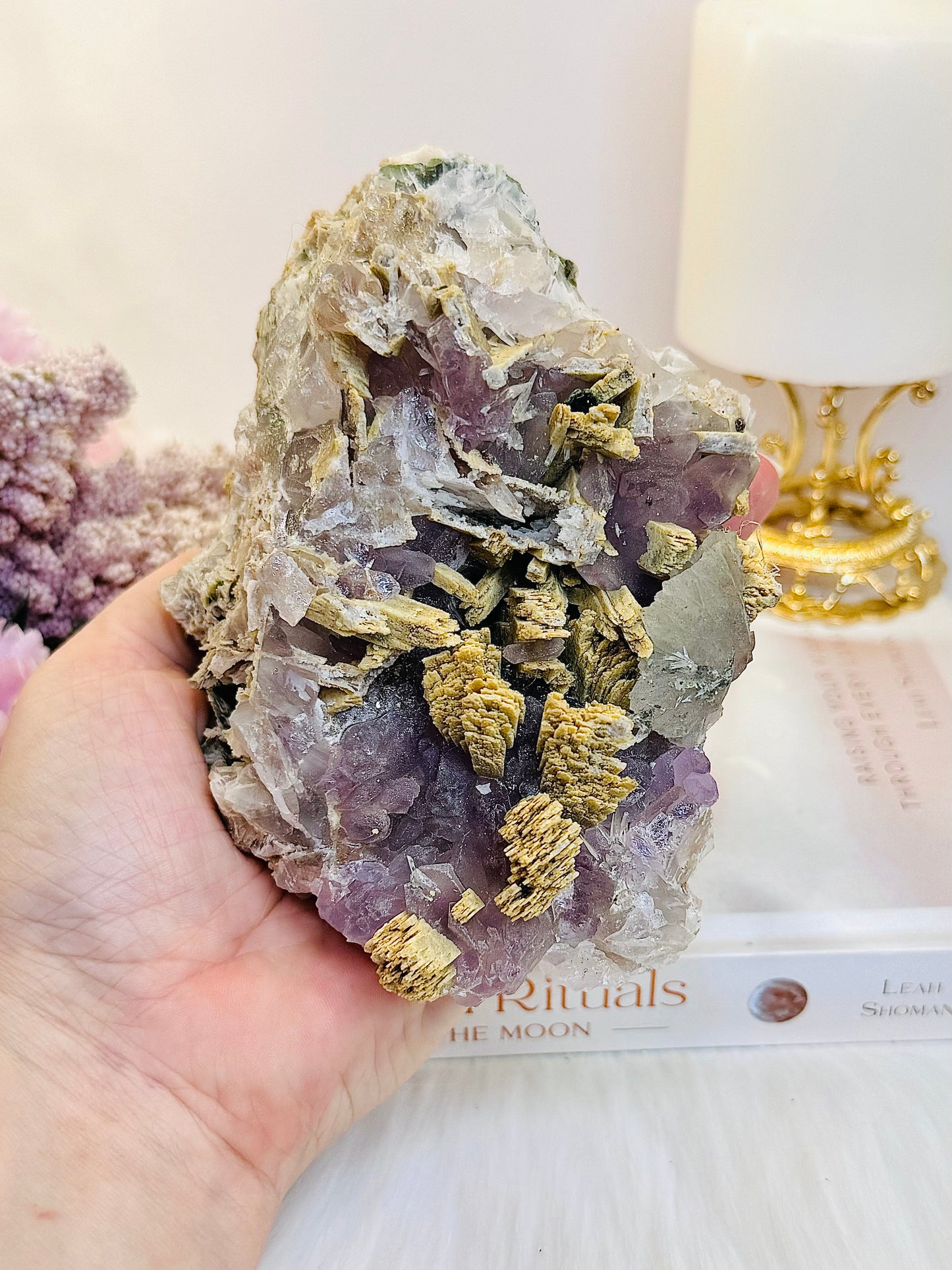 Wow!!! What A Beauty!! Large 608gram Incredible Natural Purple Fluorite Specimen On Gold Stand