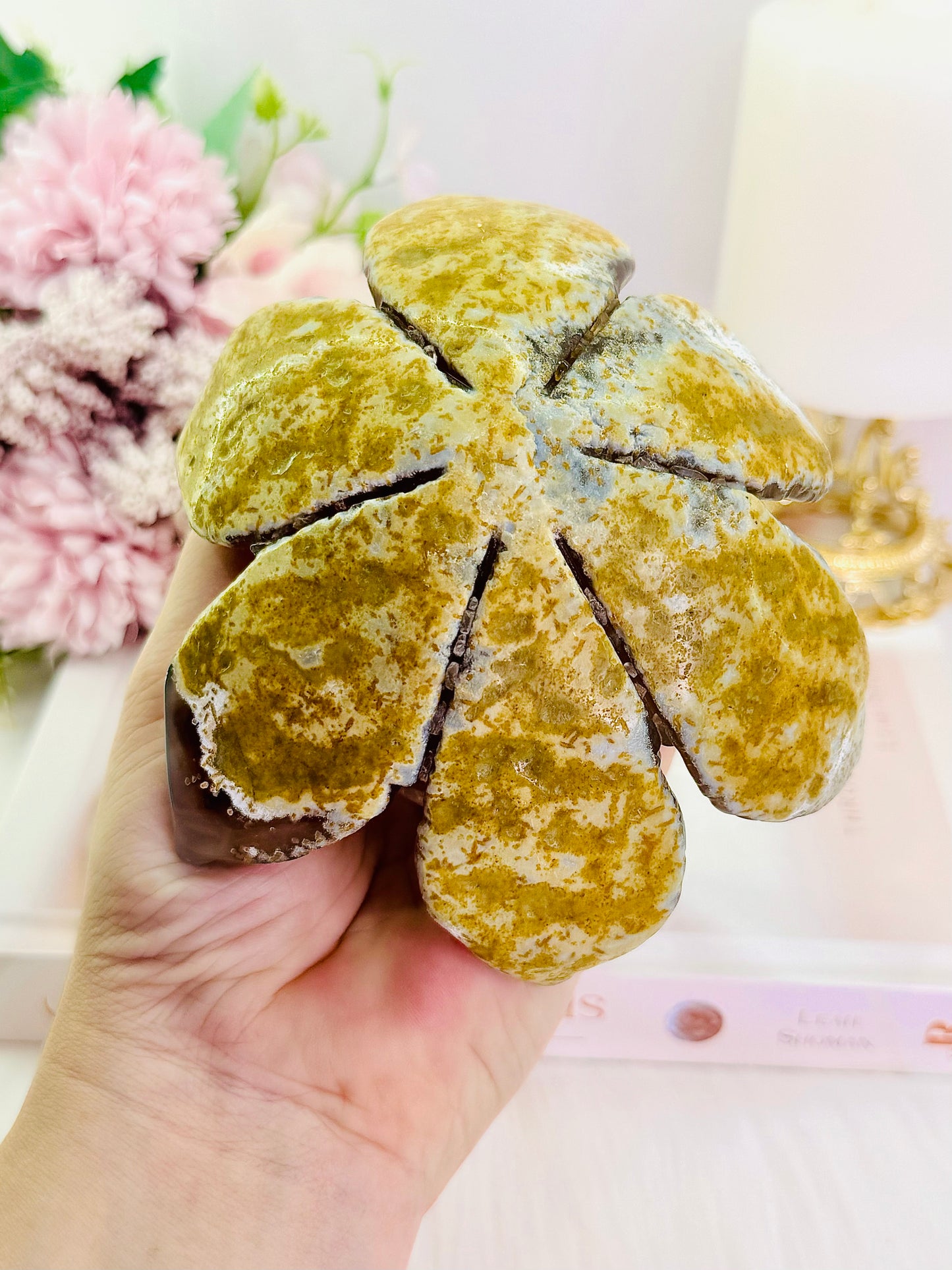 How Beautiful!!! Large Stunning Druzy Agate Lotus Flower Carving 519grams