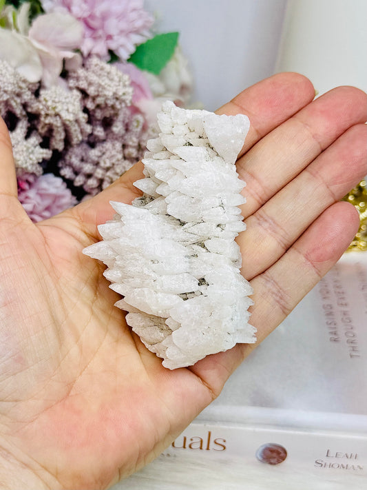 Mangano Calcite Specimen 8cm UV Reactive