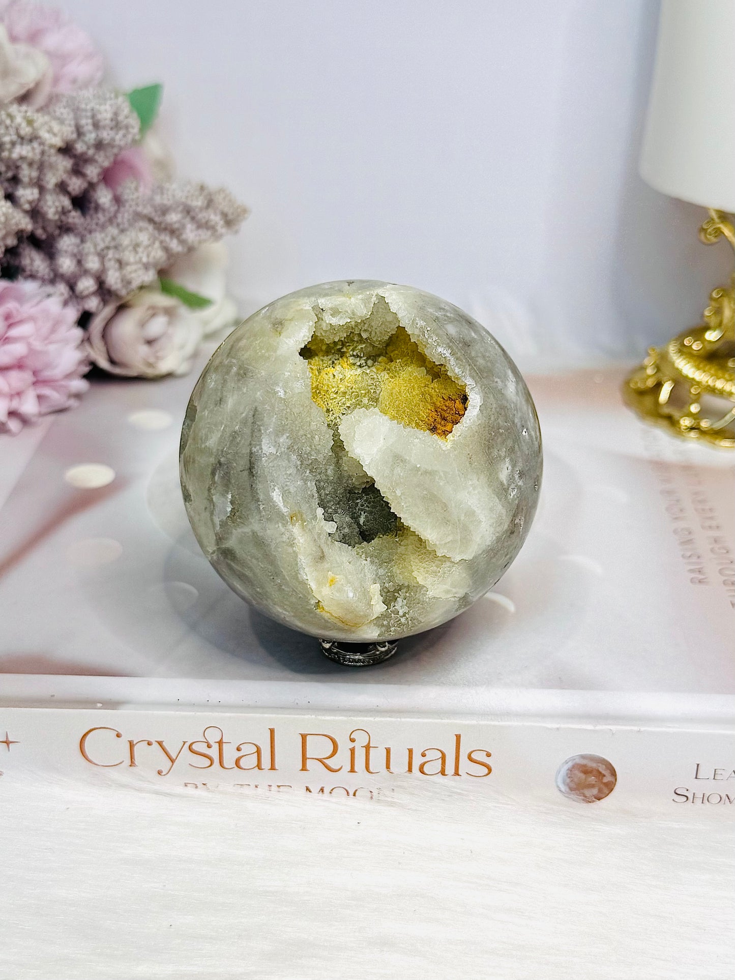 Druzy Agate Sphere on Stand 376g