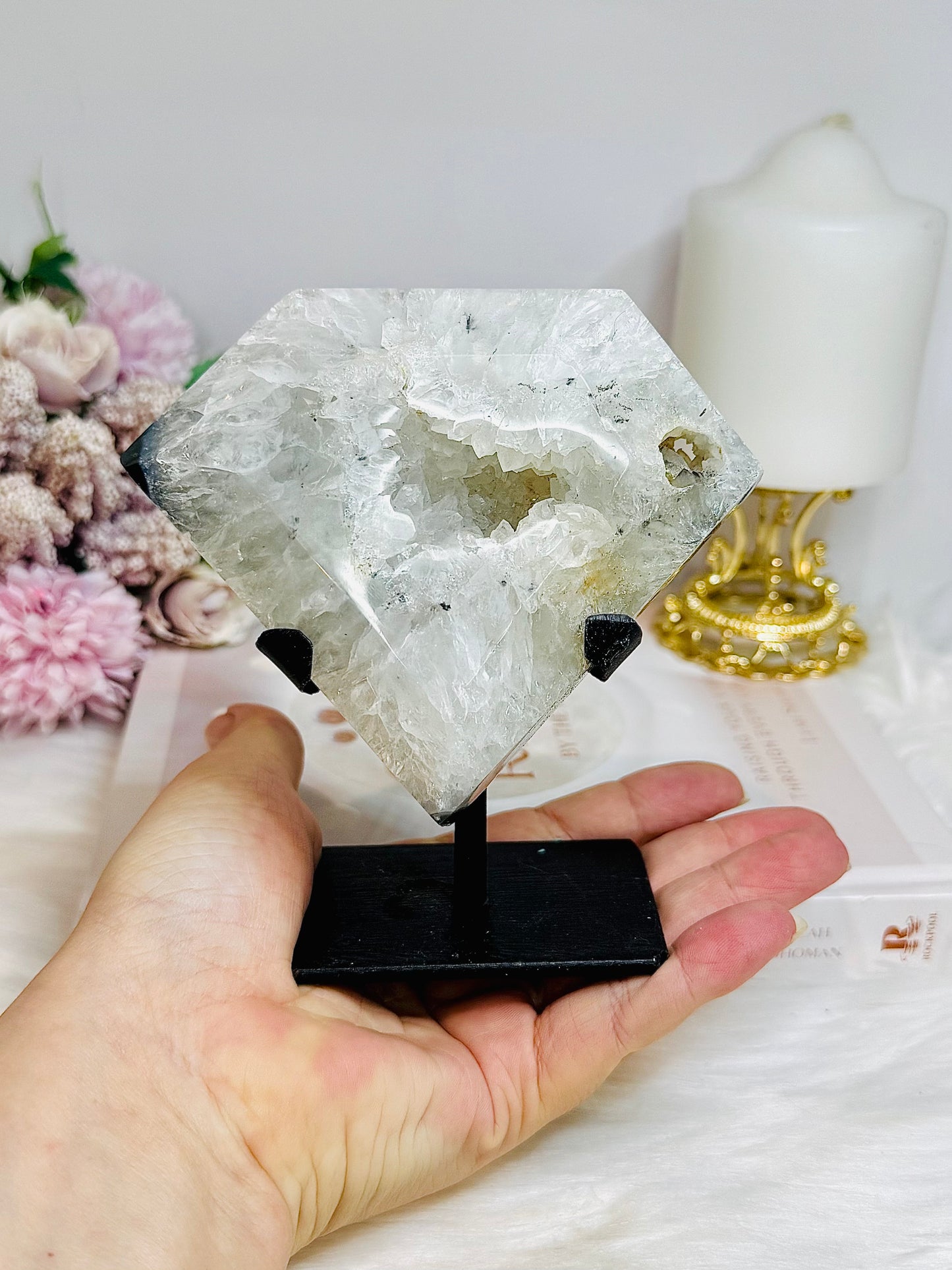 Druzy Agate Pentagon Freeform On Stand 12cm 598g