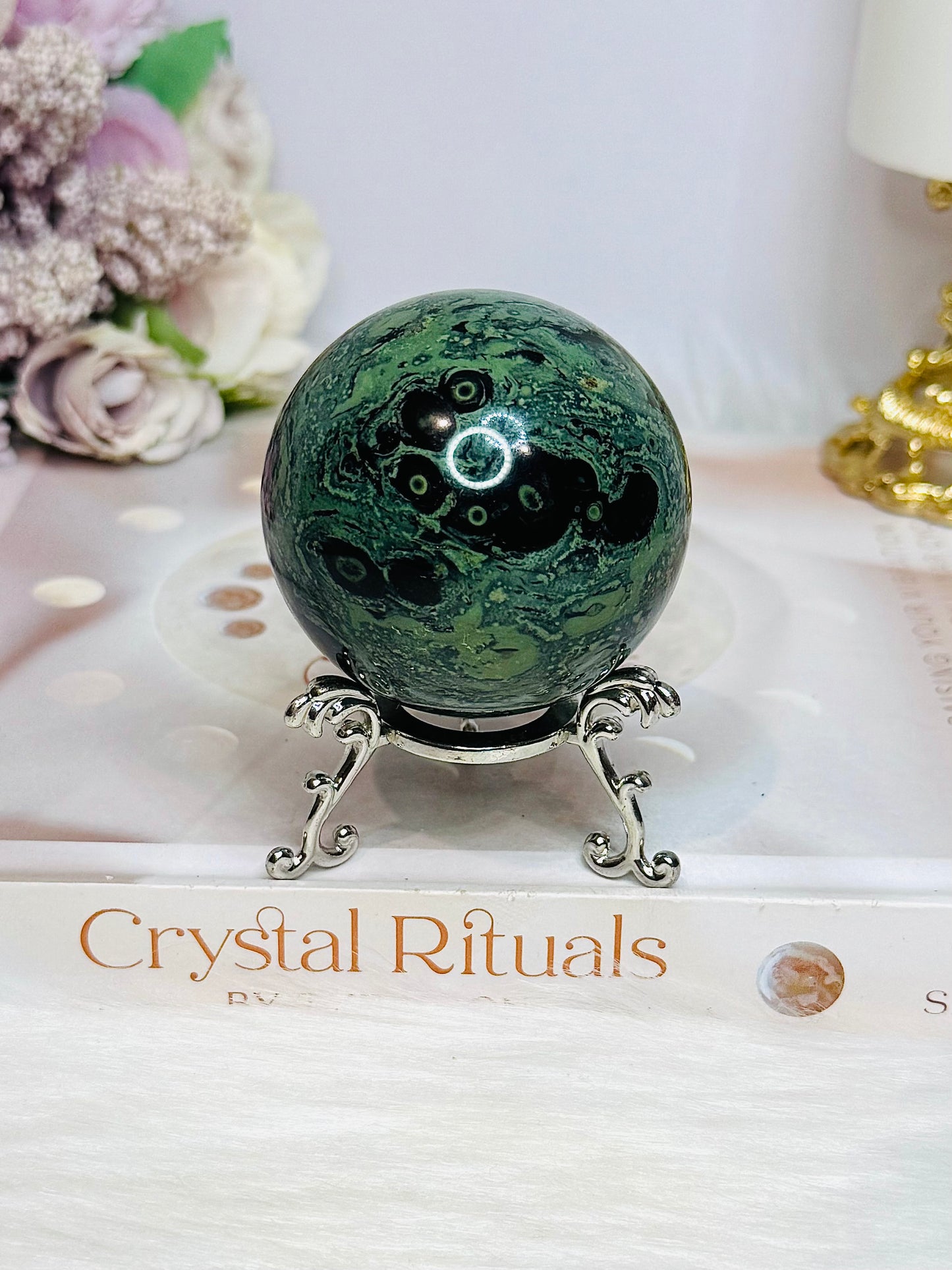 Green Kambaba Jasper on Stand 235g
