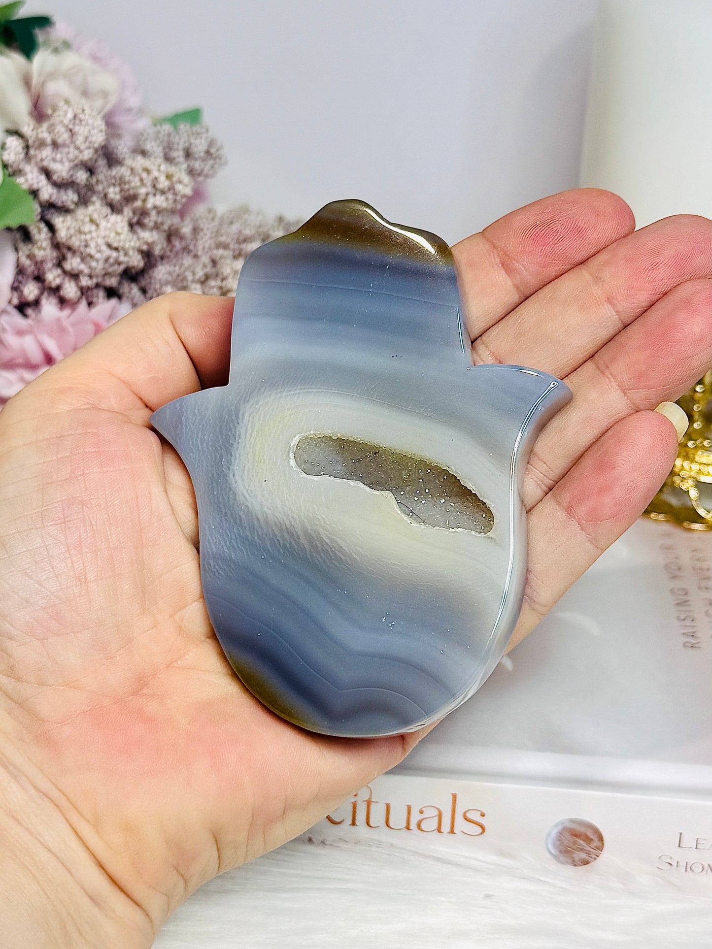 Druzy Agate Hamsa Hand On Stand 9.5cm