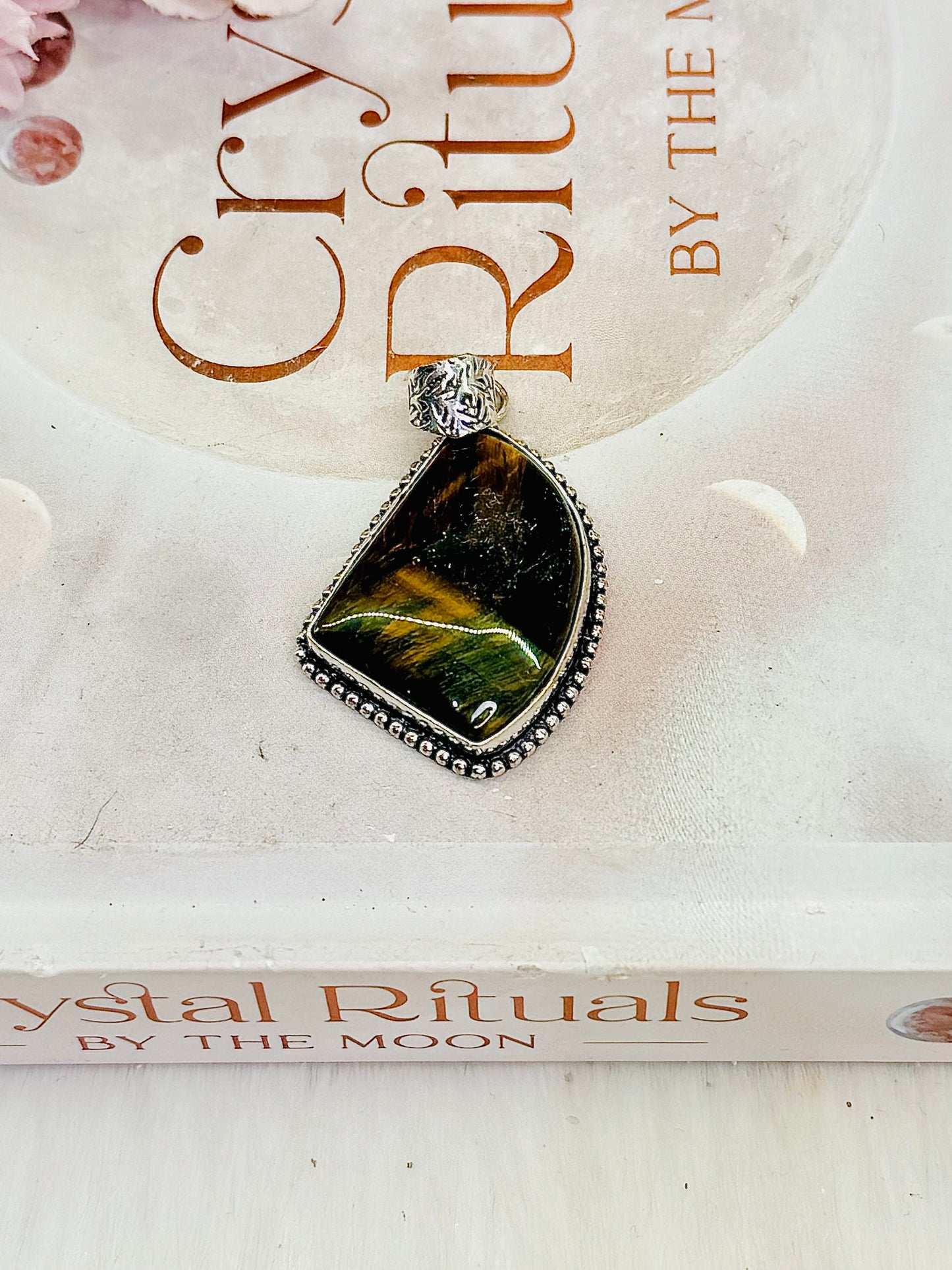 Beautiful Tigers Eye Pendant In Gift Bag