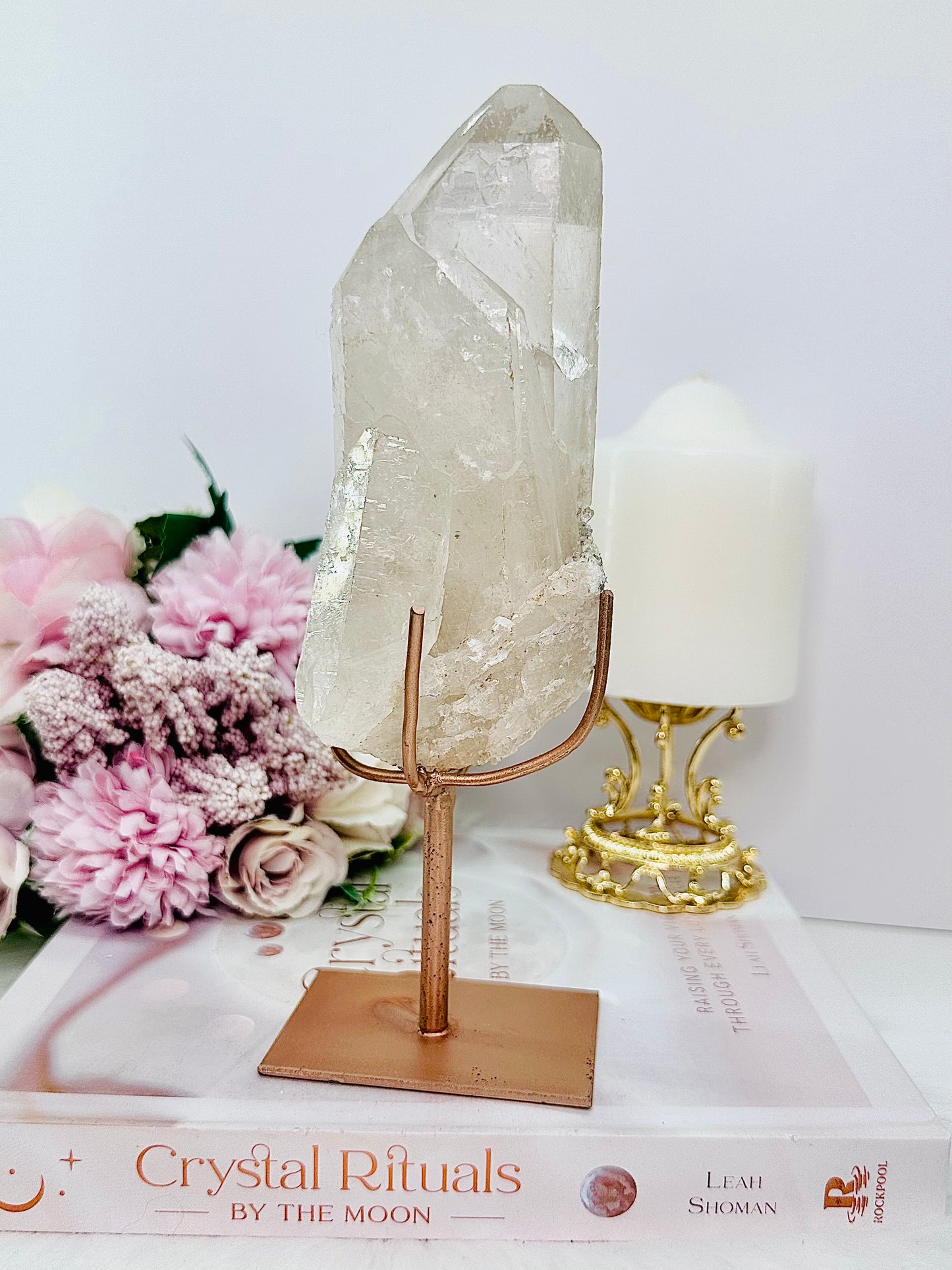 A Master Healer ~ Beautiful Large Chunky 20cm 607gram Clear Quartz Point On Rose Gold Stand From Brazil