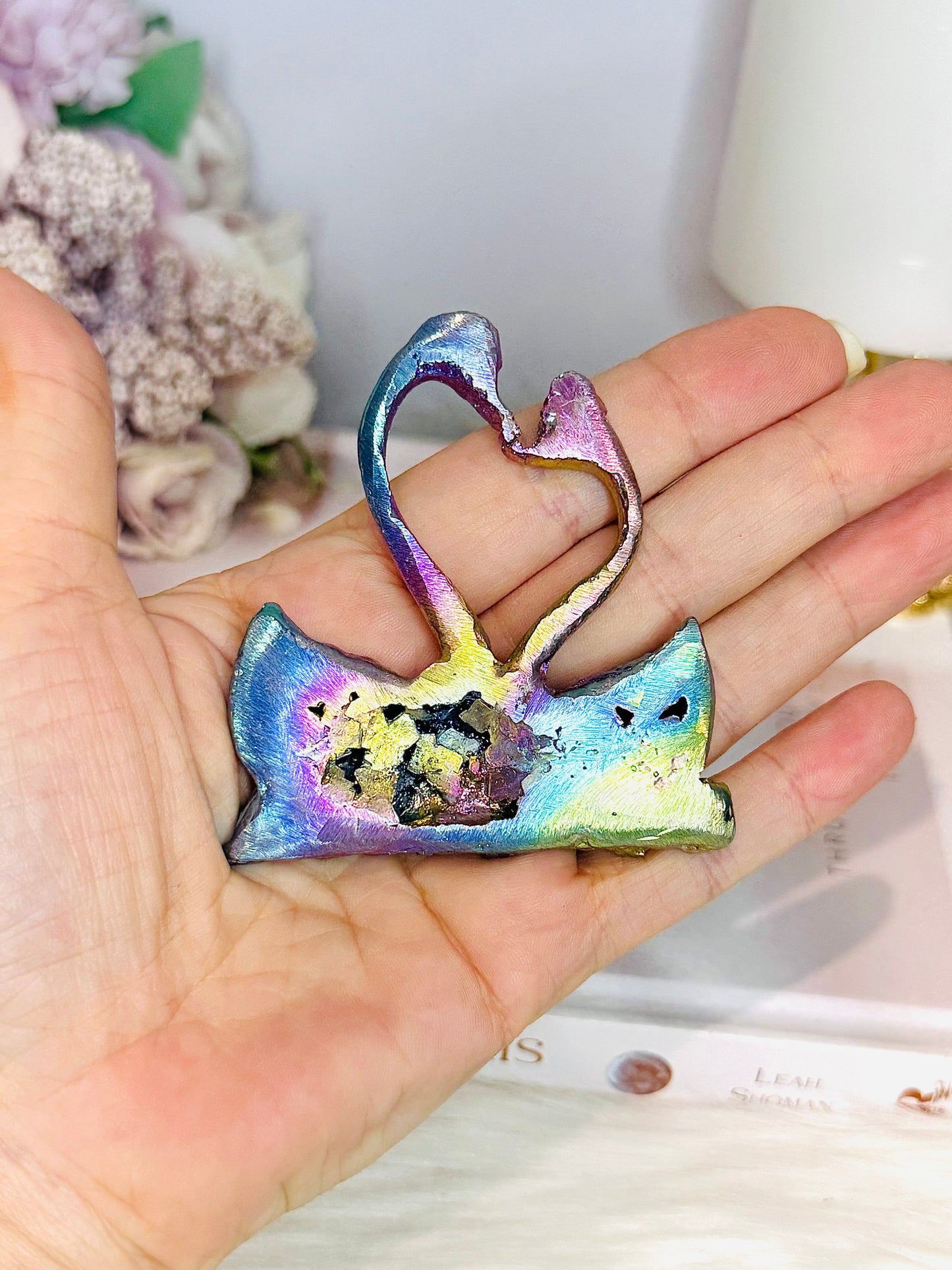 Aura Bismuth Swans 7cm On Stand