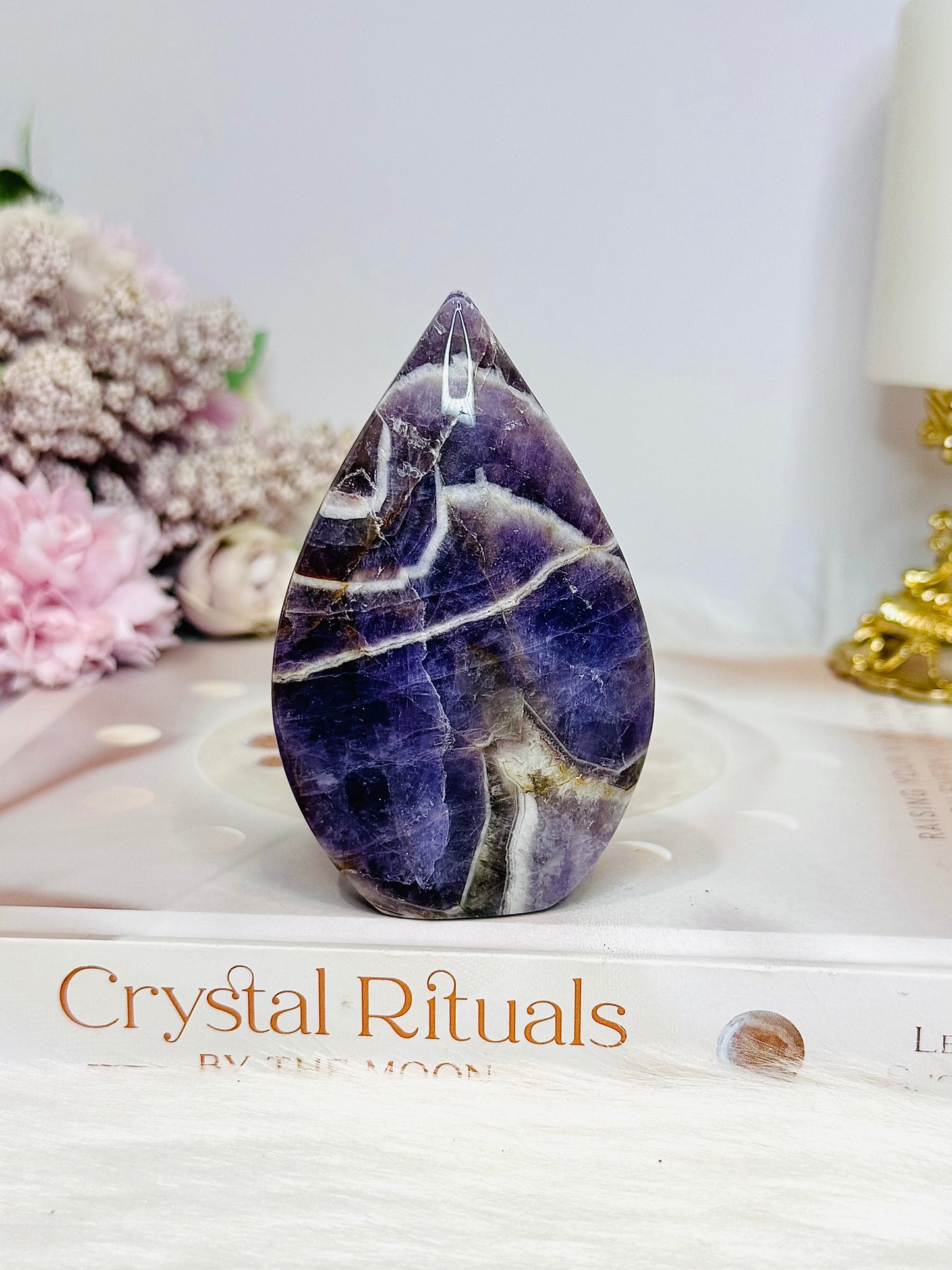 Chevron | Dream Amethyst Flame | Freeform 9cm