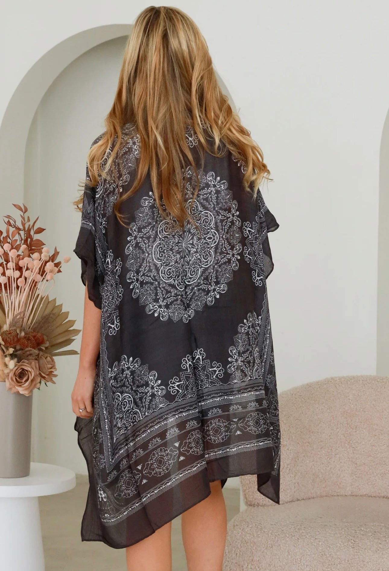 The Shelly ~ One Size Beach Cape