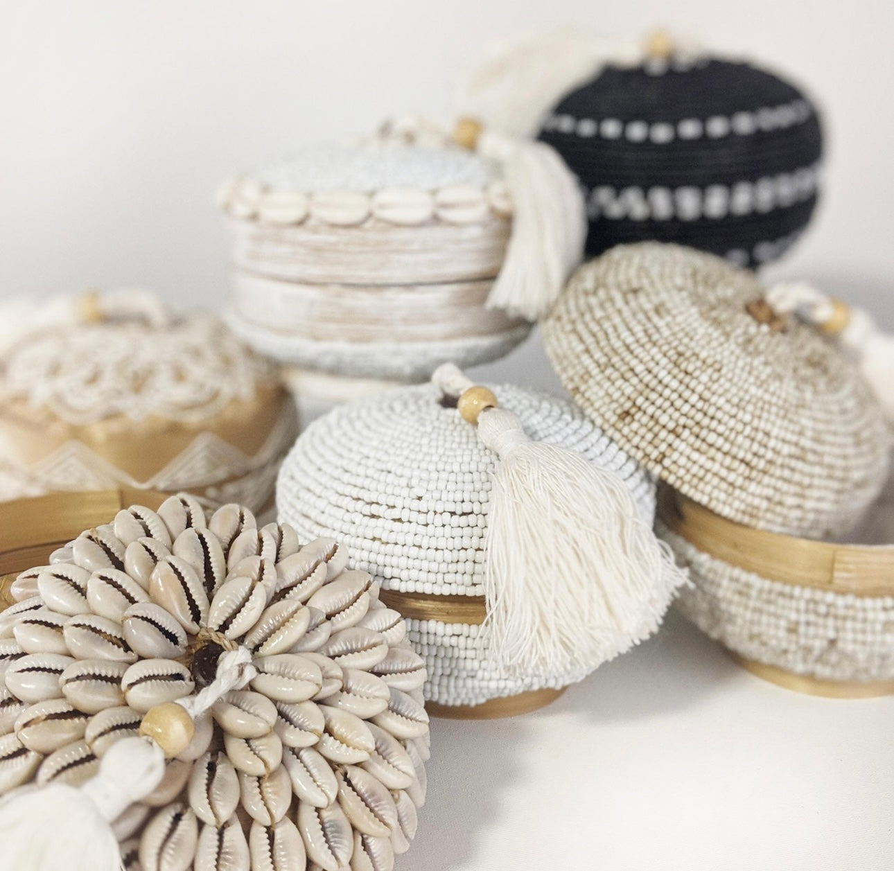 Gorgeous Set of 6 Decorative Shell Coastal Boho Baskets