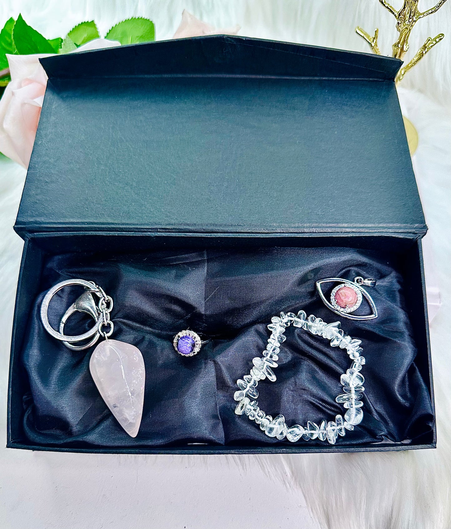 ⚜️ SALE ⚜️ Beautiful Jewellery Gift Box - Stunning Adjustable Charoite Silver Ring, Peach Moonstone Evil Eye Protector Pendant, Rose Quartz Key Ring & Clear Quartz Bracelet