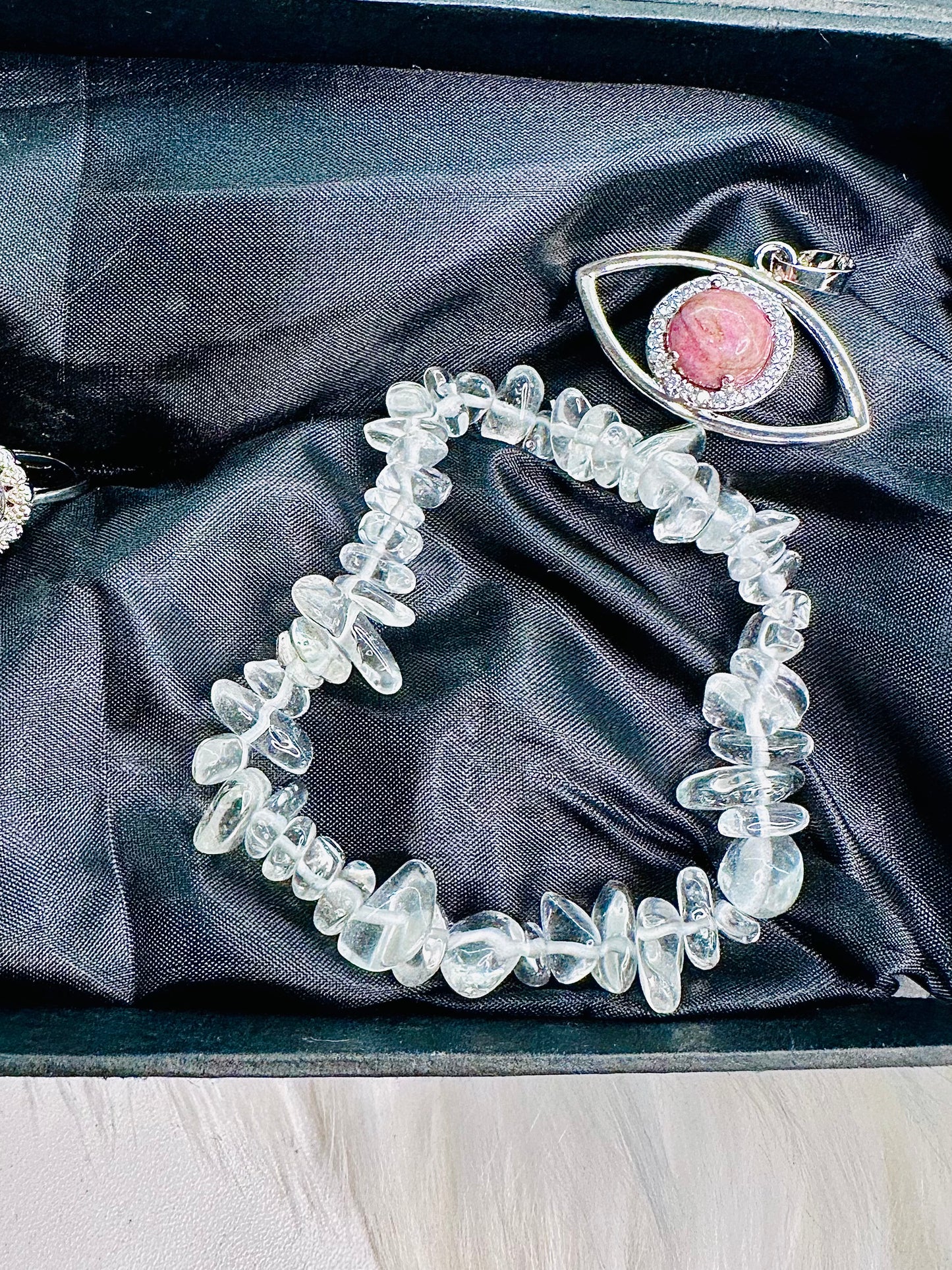 ⚜️ SALE ⚜️ Beautiful Jewellery Gift Box - Stunning Adjustable Charoite Silver Ring, Peach Moonstone Evil Eye Protector Pendant, Rose Quartz Key Ring & Clear Quartz Bracelet